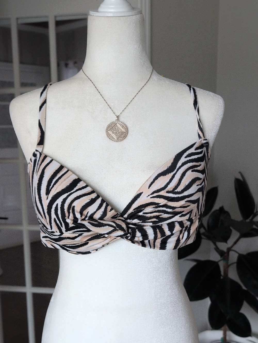 Shade & Shore  Beige and Black Zebra Twist-Front Bikini Top 36 D